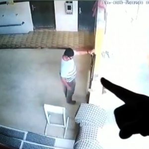 Pencuri kotak amal tiga Mesjid di Kolaka terekam CCTV