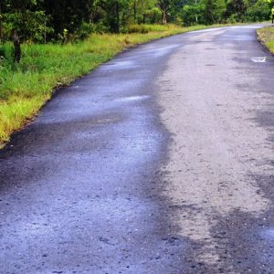 DPRD Minta Jalan Dalam Kota Kolaka Diaspal