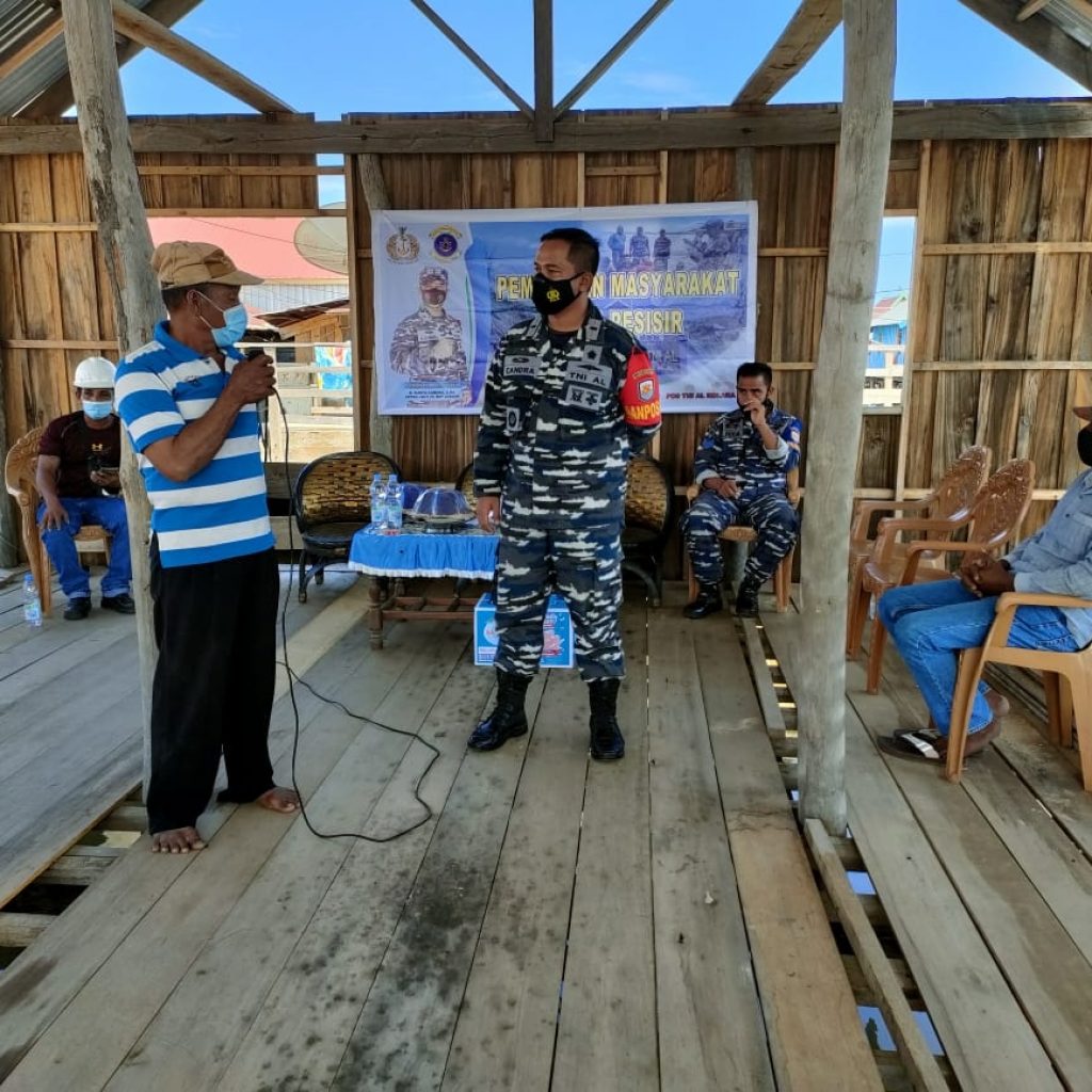 TNI Angkatan Laut Kolaka berikan pembinaan masyarakat pesisir