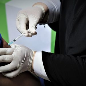 Persiapan penyelenggaraan Haji 2021, Calhaj lansia Kolaka divaksinasi