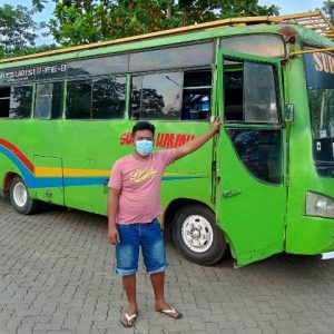 Sopir Bus Antar Provinsi Protes Aturan Wajib Antigen di Pelabuhan Kolaka