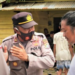 Foto: Eksistensi Aparat Kepolisian Menerapkan Prokes Saat Bertugas