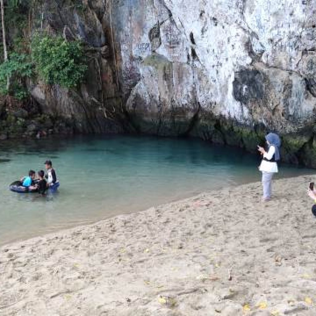 Objek Wisata Tamborasi Butuh Pembenahan