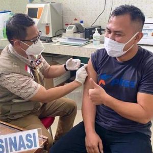 Puskesmas Kolakaasi apreseasi vaksinasi di Polsek Kolaka yang lampaui target