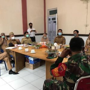 Camat Kolaka minta Lurah pantau warga isolasi mandiri