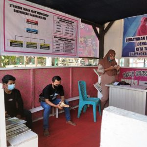 Polsek Kolaka siapkan taman baca di gerai vaksinasi