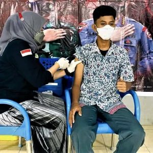 Ratusan Pelajar SMA Negeri 1 Kolaka Ikuti Vaksinasi Covid-19 Dosis Pertama