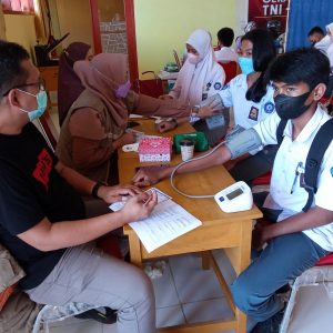 Sejumlah pelajar di SMKN 1 Kolaka Jalani Vaksinasi