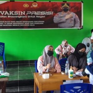 Polsek Kolaka gelar vaksinasi siswa MTS Babussalam