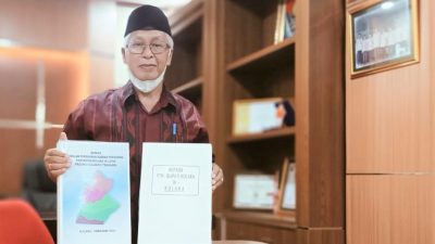 Forum Pemekaran DOB Kolaka Selatan Serahkan Berkas Usulan kepada Bupati Kolaka
