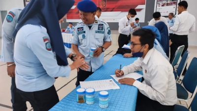 Rutan Kolaka tes urine karyawan dan warga binaan