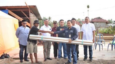 ANTAM Salurkan Bantuan Kepada Korban Puting Beliung di Desa Puubunga