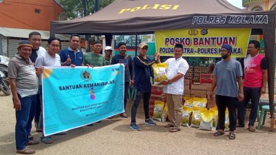 PWI Kolaka serahkan bantuan kepada warga korban kebakaran