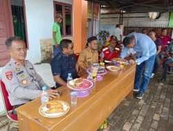 Perusda Kolaka Salurkan Bantuan PPM Kepada Pemdes Huko Huko