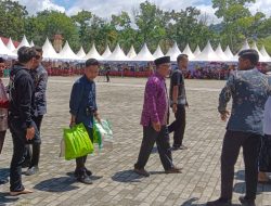 Baznas Kolaka Serahkan Sejumlah Bantuan