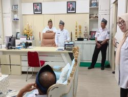 Bupati Kolaka; Berharap Petugas Pelayan Kesehatan Jangan Pilih Kasih