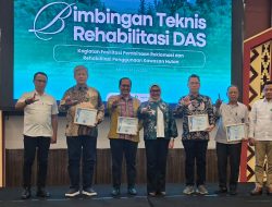 PT Antam(Persero) Tbk Raih Penghargaan Terbaik II Rehabilitasi DAS Sultra