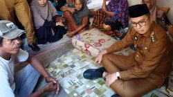 Bupati Kunjungi Warga Kelurahan 19 November Korban Kebakaran; Instruksikan Penanganan Terpadu