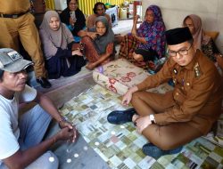 Bupati Kunjungi Warga Kelurahan 19 November Korban Kebakaran; Instruksikan Penanganan Terpadu