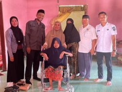 Baznas Kolaka Bantu Kursi Roda dan Alat Bantu Jalan Kelompok Rentan