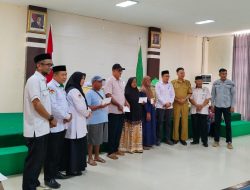Baznas Kolaka Bantu Pelaku UMKM Pasar Raya Mekongga Sebanyak 100 Orang