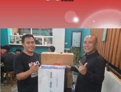 H Ahmad Safei Serahkan Bantuan Kesekretariatan DPC PDIP Konawe 