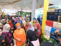 Melestarikan Tradisi, Menciptakan Peluang: PT Vale Promosi Produk UMKM Binaan di Perayaan HKG PKK Nasional dan HUT Dekranas