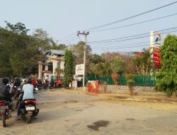 Antrean Pengisian BBM Pertalite di SPBU Semakin Panjang